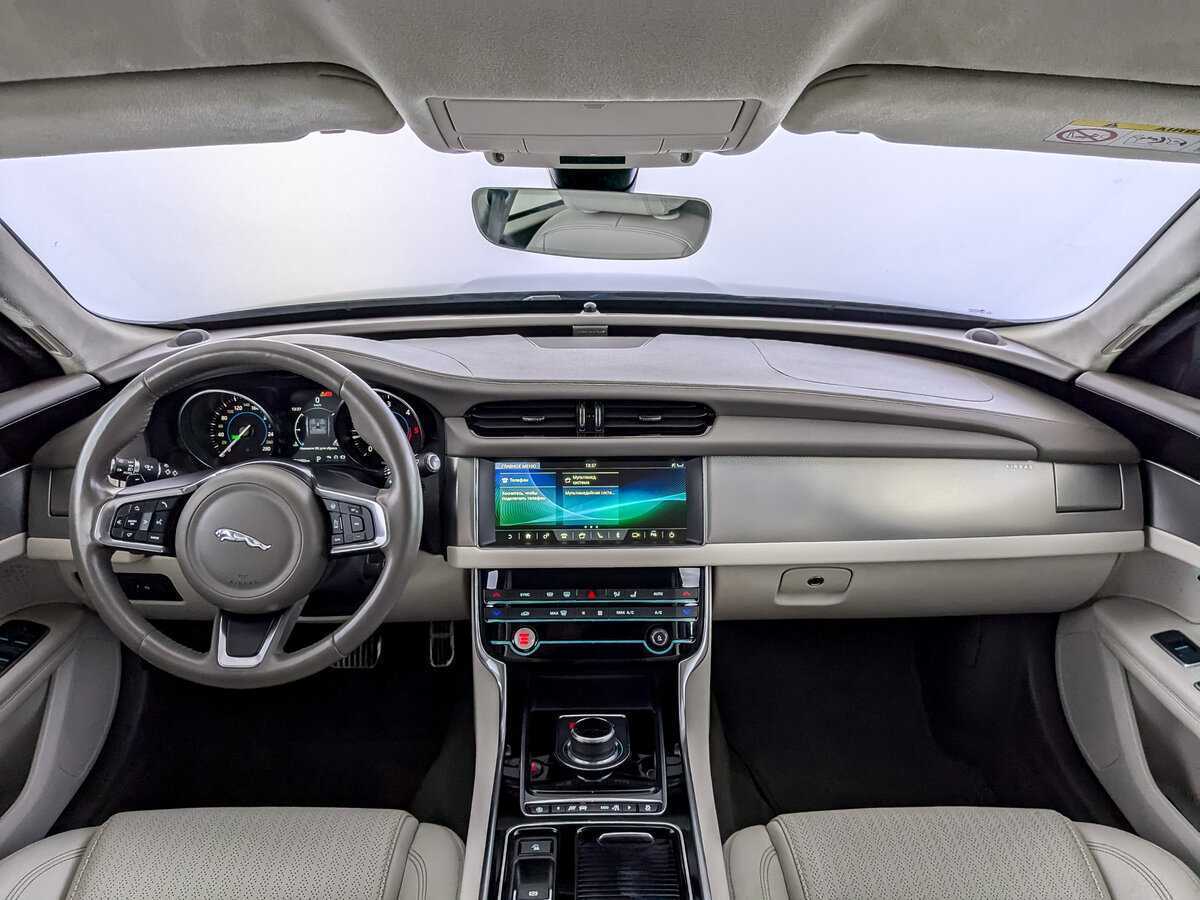 Jaguar XF, 2018 Фото №14