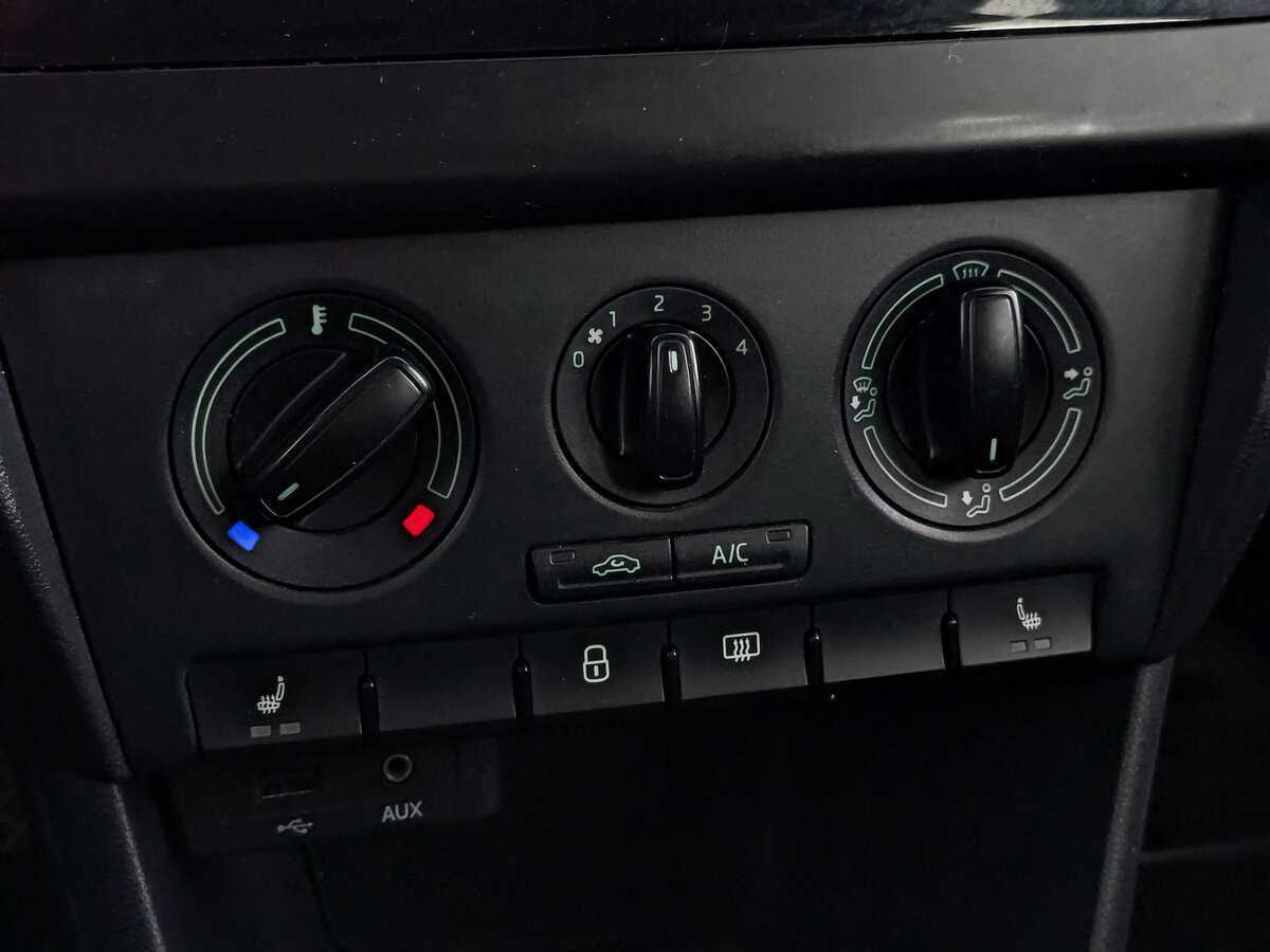 Skoda Rapid, 2017 Фото №21