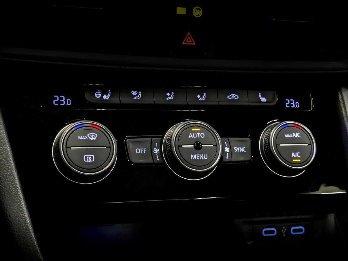 Volkswagen Jetta, 2020 Фото №25