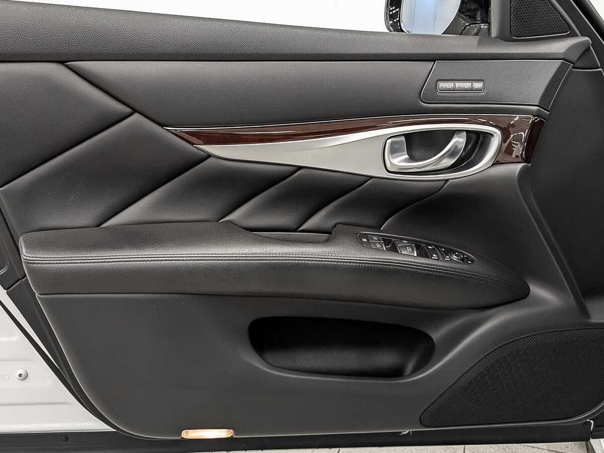 Infiniti Q70, 2016 Фото №19