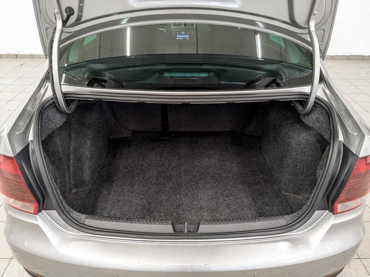 Volkswagen Polo, 2018 Фото №10