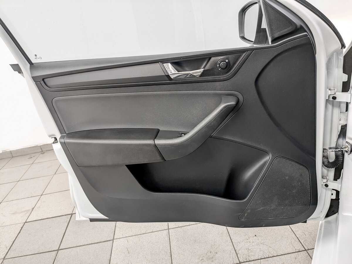 Skoda Rapid, 2017 Фото №19