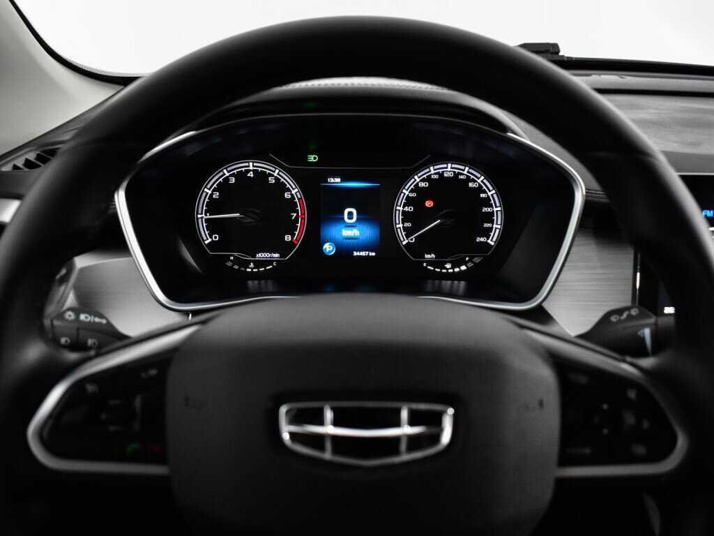 Geely Coolray, 2022 Фото №11