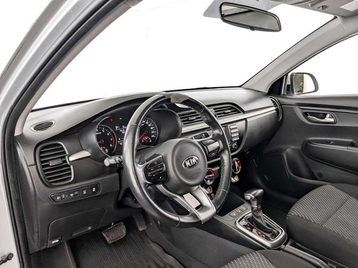 Kia Rio X-Line, 2020 Фото №16
