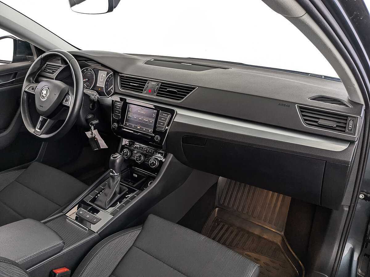 Skoda Superb, 2018 Фото №13