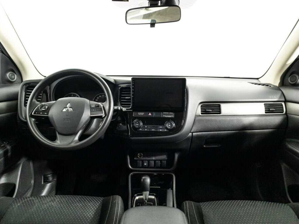 Mitsubishi Outlander, 2018 Фото №13