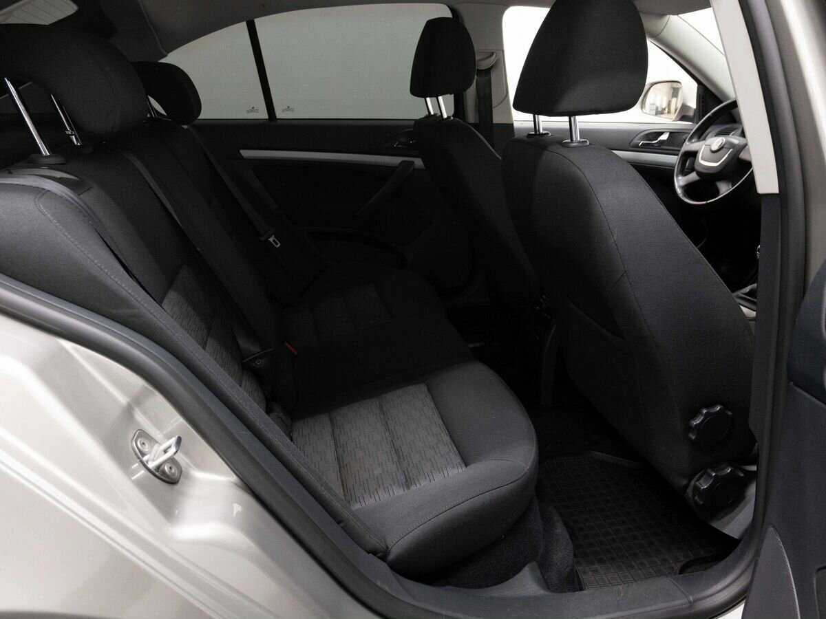 Skoda Octavia, 2012 Фото №11