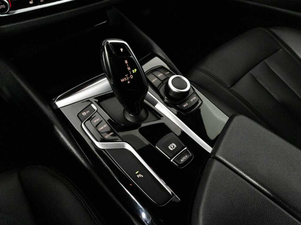 BMW 5 серии 520i, 2018 Фото №17