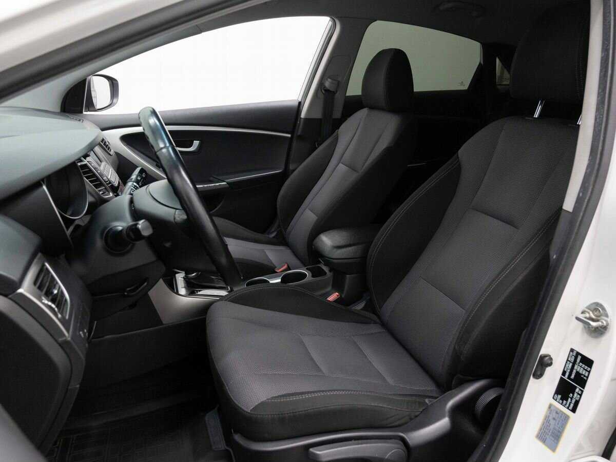 Hyundai i30, 2013 Фото №8