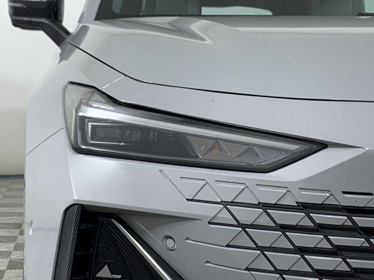 Changan UNI-V, 2023 Фото №10