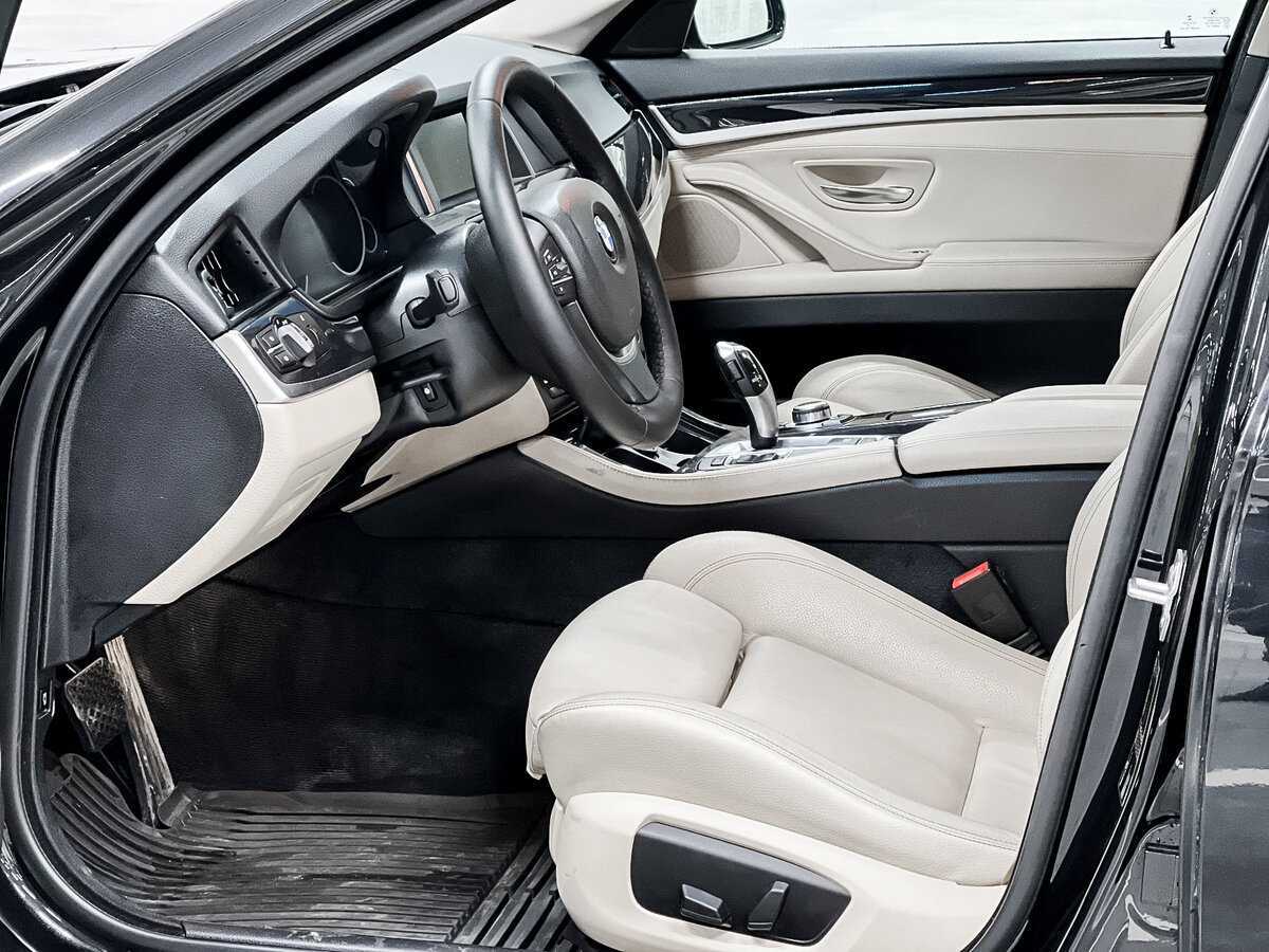 BMW 5 серии 520i, 2015 Фото №16