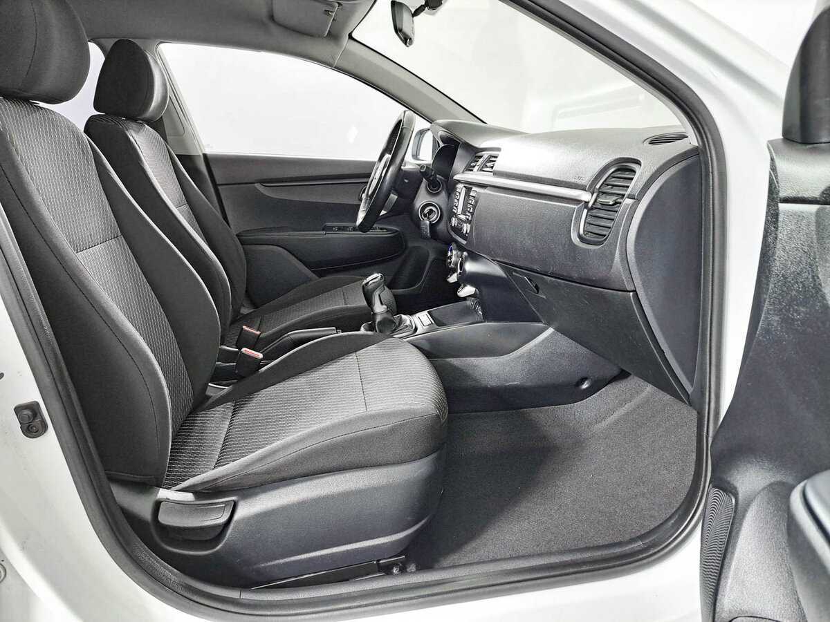 Kia Rio, 2018 Фото №11