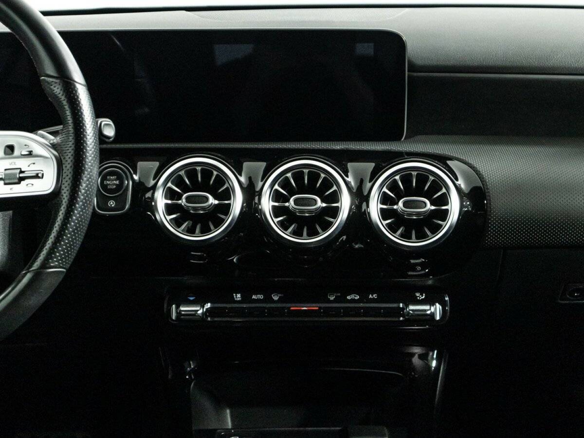 Mercedes-Benz A-Класс 200, 2018 Фото №14