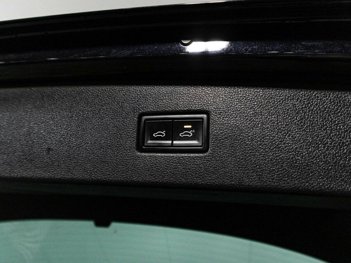 Volkswagen Tiguan, 2019 Фото №16