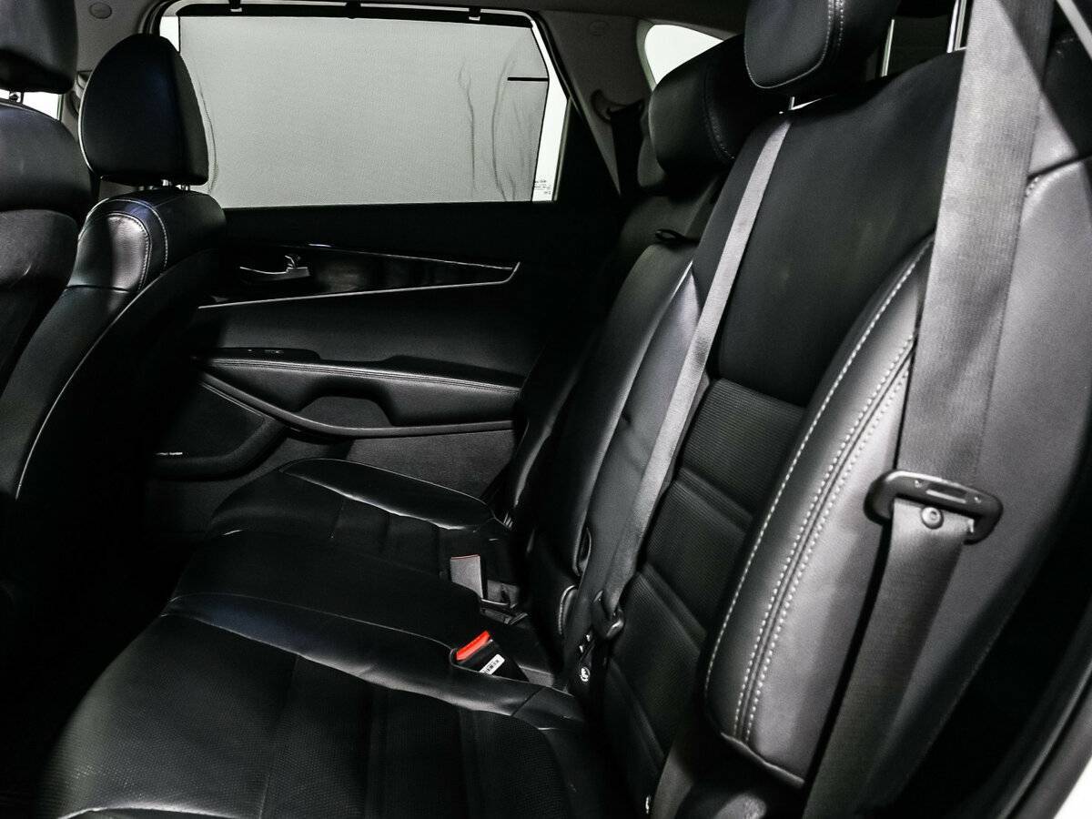 Kia Sorento, 2018 Фото №12