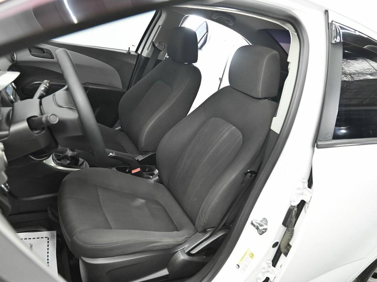 Chevrolet Aveo, 2012 Фото №5