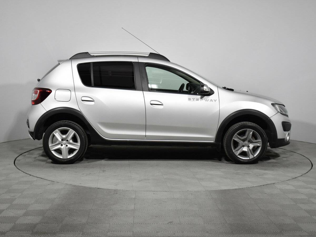 Renault Sandero Stepway, 2017 - 127 367 км. | Фото №2