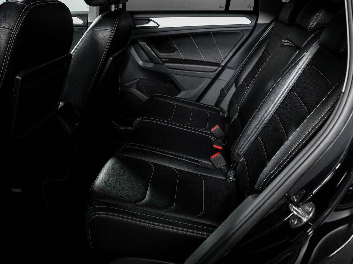 Volkswagen Tiguan, 2020 Фото №10