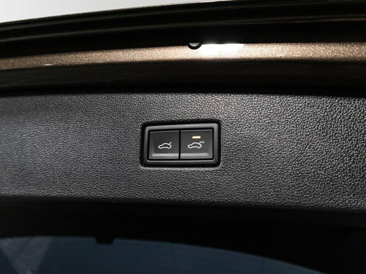 Volkswagen Tiguan, 2019 Фото №16