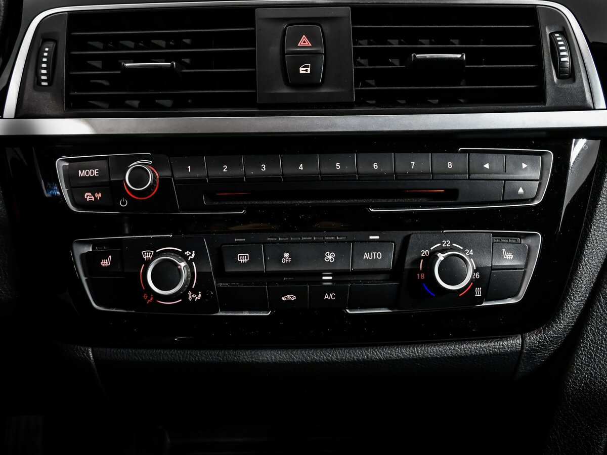 BMW 3 серии 320i VI (F3x) Рестайлинг, 2017 Фото №16