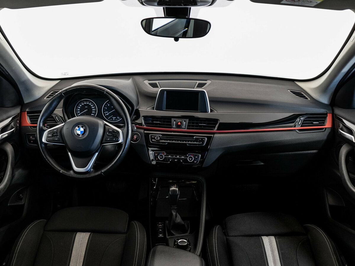 BMW X1 20i xDrive II (F48), 2017 Фото №9