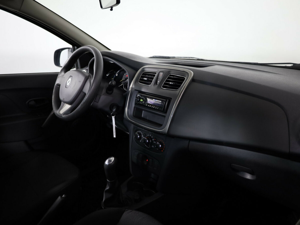 Renault Logan II, 2015 Фото №11