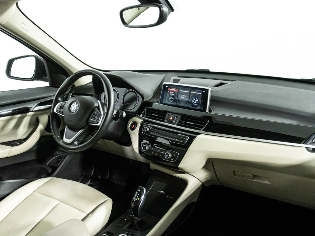 BMW X1 18i sDrive II (F48) Рестайлинг, 2020 Фото №9