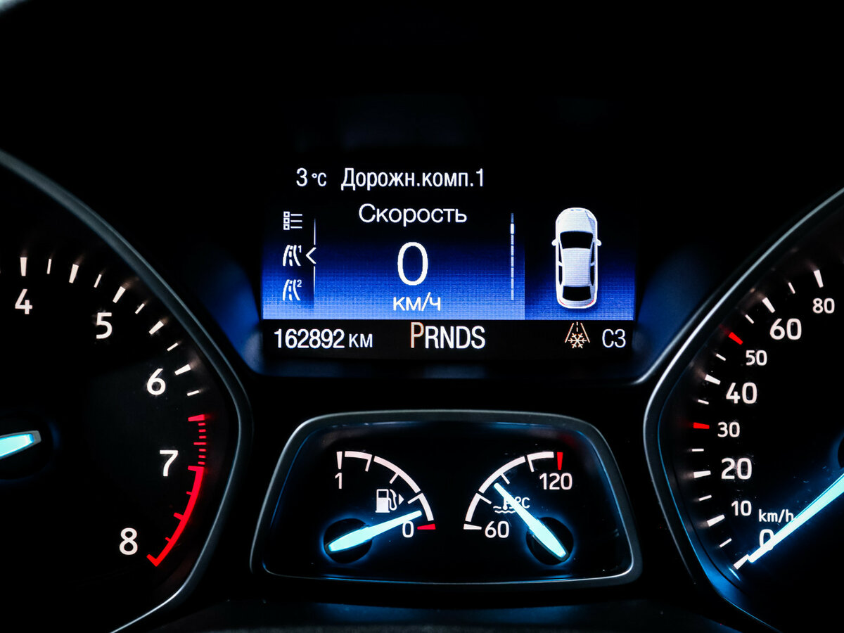 Ford Kuga II Рестайлинг, 2017 Фото №11