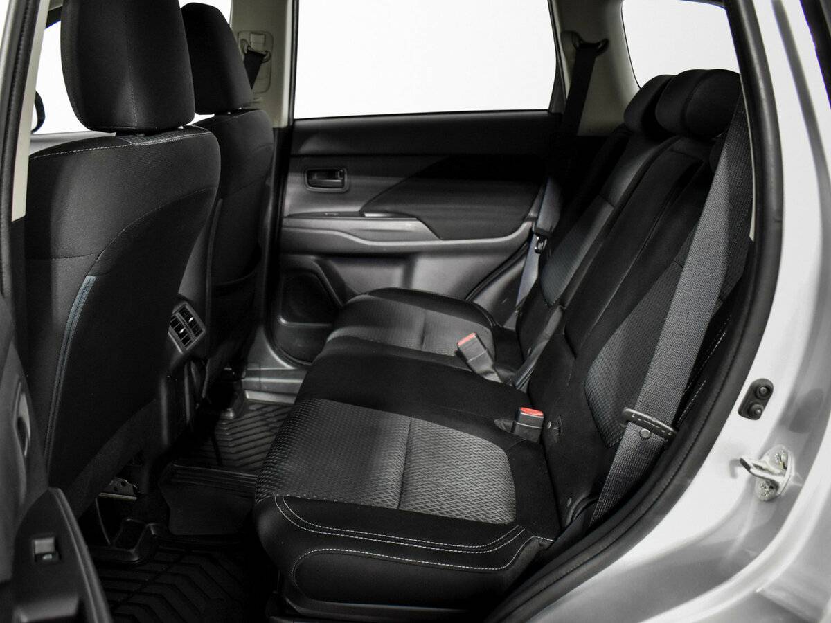 Mitsubishi Outlander III Рестайлинг 3, 2018 Фото №11