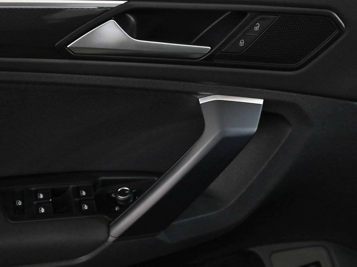 Volkswagen Tiguan II, 2019 Фото №21