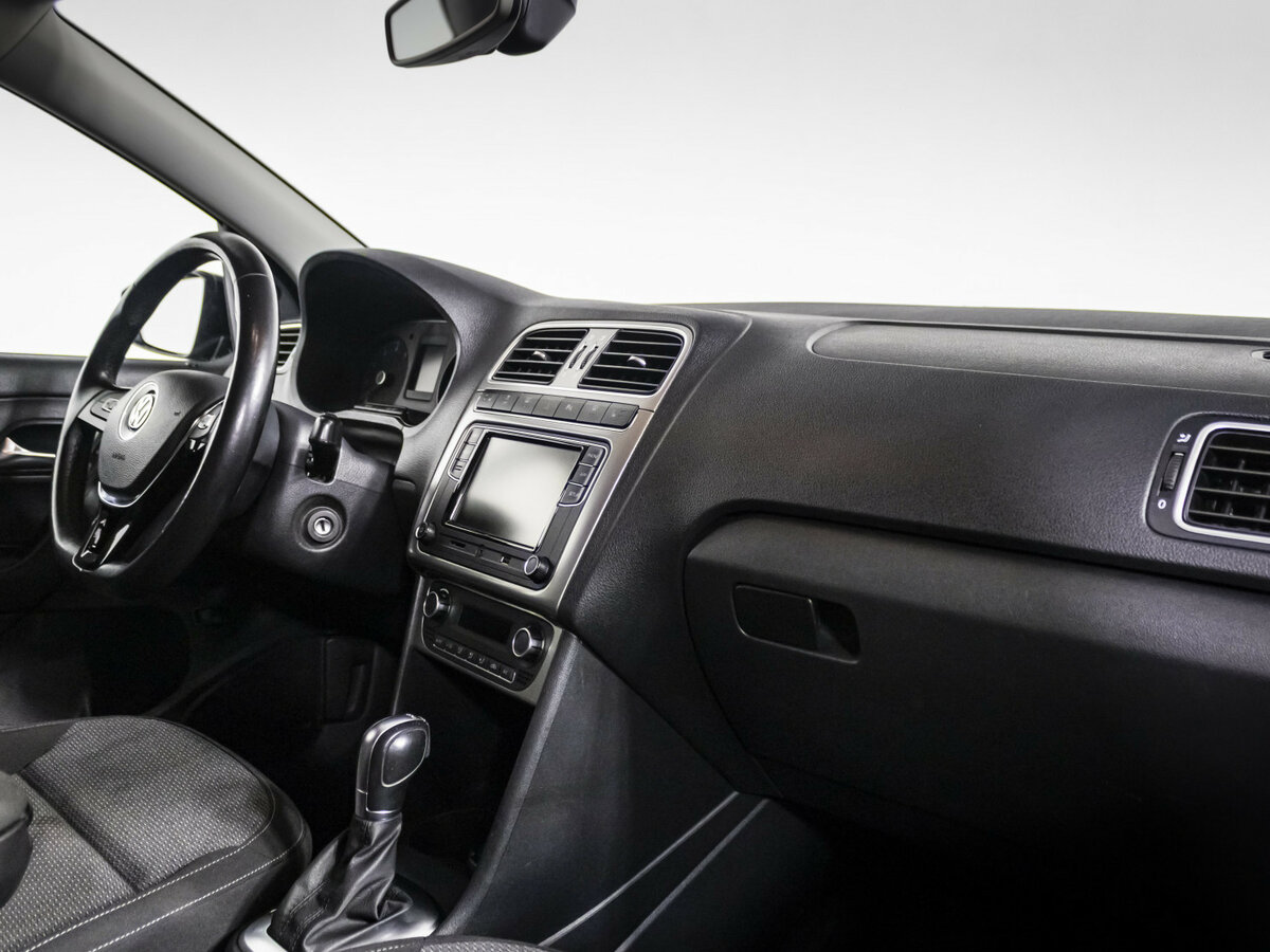 Volkswagen Polo V Рестайлинг, 2018 Фото №9