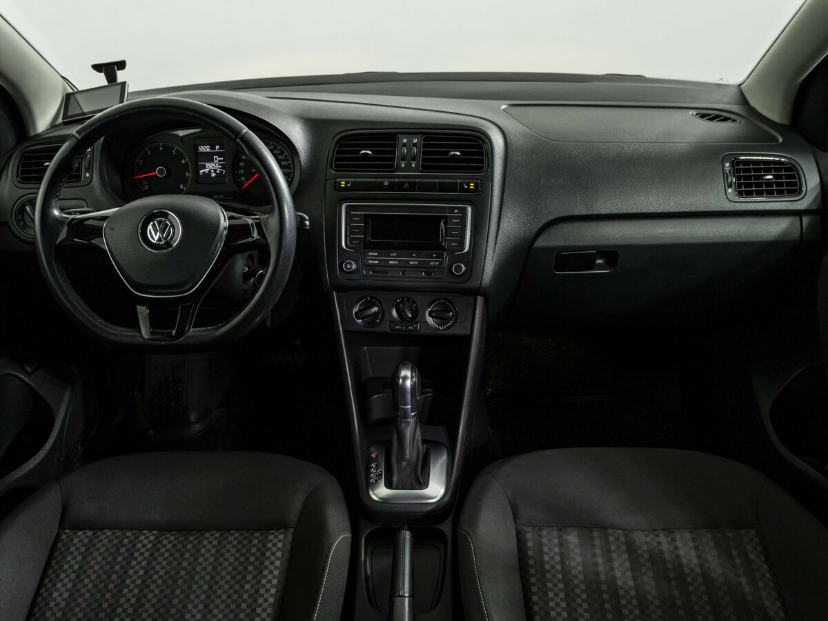 Volkswagen Polo V Рестайлинг, 2016 Фото №11